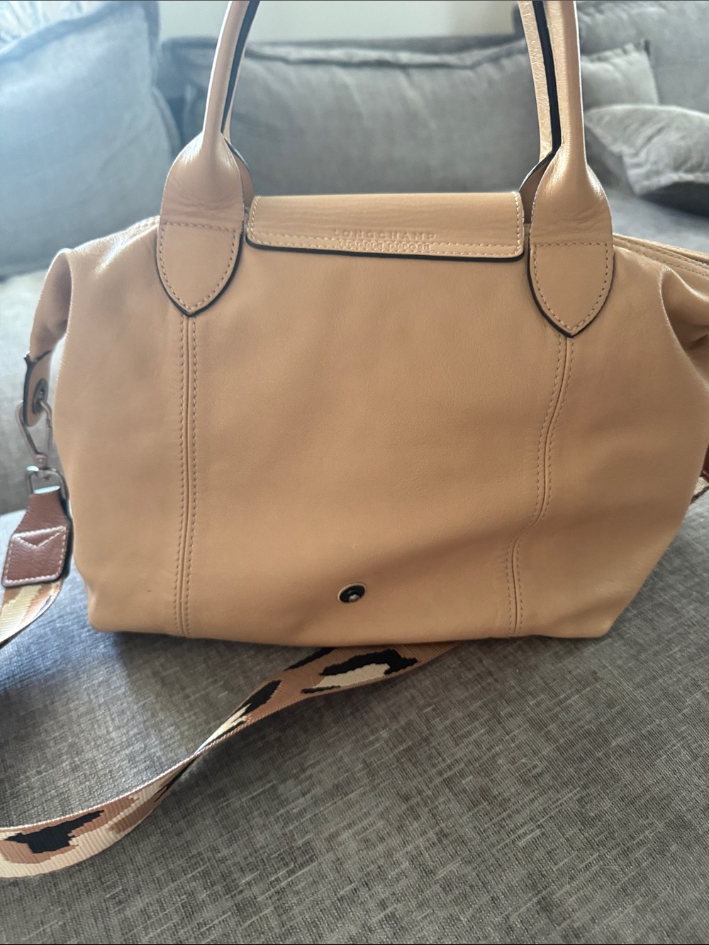 Longchamp Small Tan Leather Shoulder Bag - Picture 3 of 10